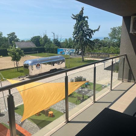Hedon Brewing Helmut Apartment - 200 Meter To The Beach Balatonvilágos Екстериор снимка