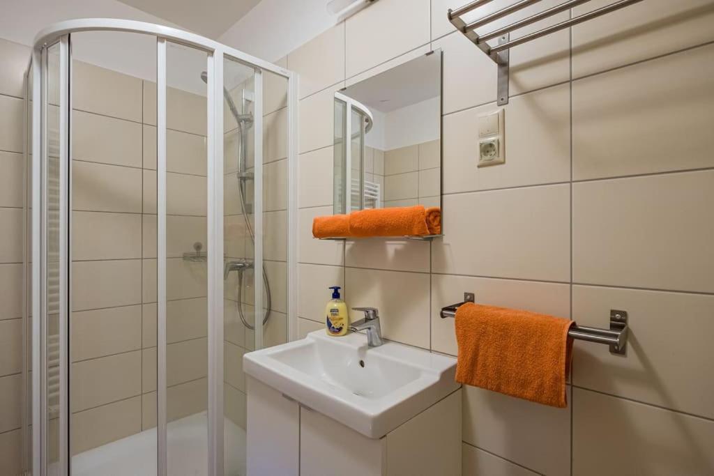 Hedon Brewing Helmut Apartment - 200 Meter To The Beach Balatonvilágos Екстериор снимка
