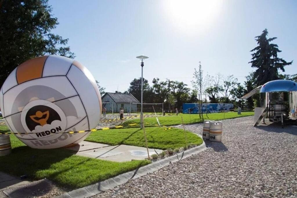 Hedon Brewing Helmut Apartment - 200 Meter To The Beach Balatonvilágos Екстериор снимка