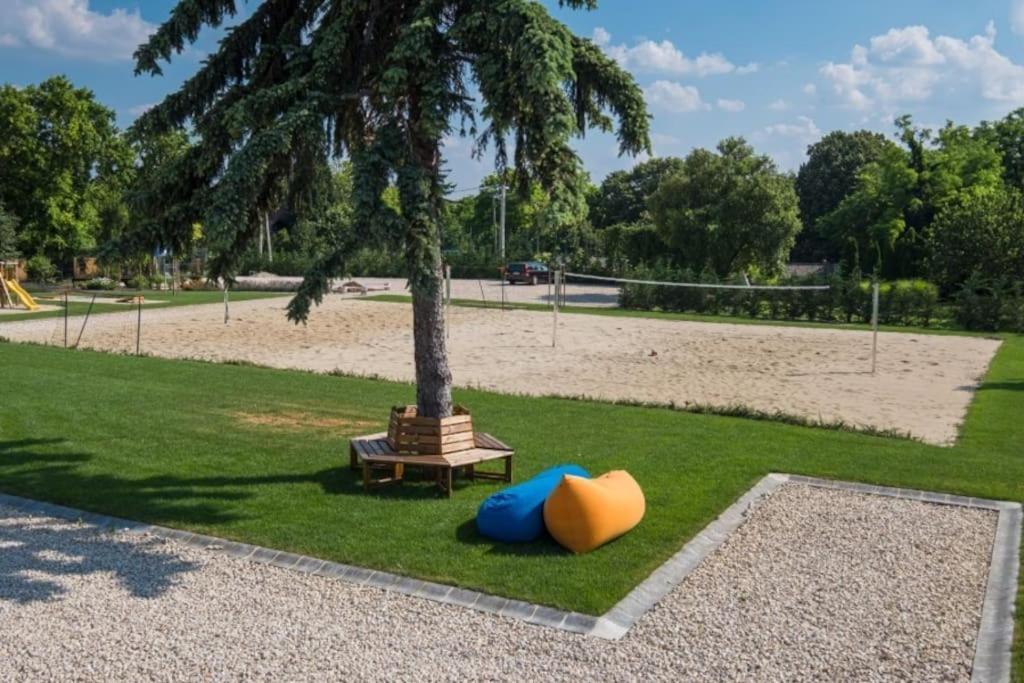 Hedon Brewing Helmut Apartment - 200 Meter To The Beach Balatonvilágos Екстериор снимка