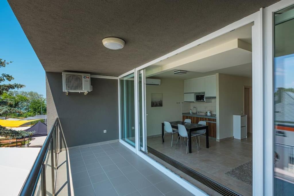 Hedon Brewing Helmut Apartment - 200 Meter To The Beach Balatonvilágos Екстериор снимка