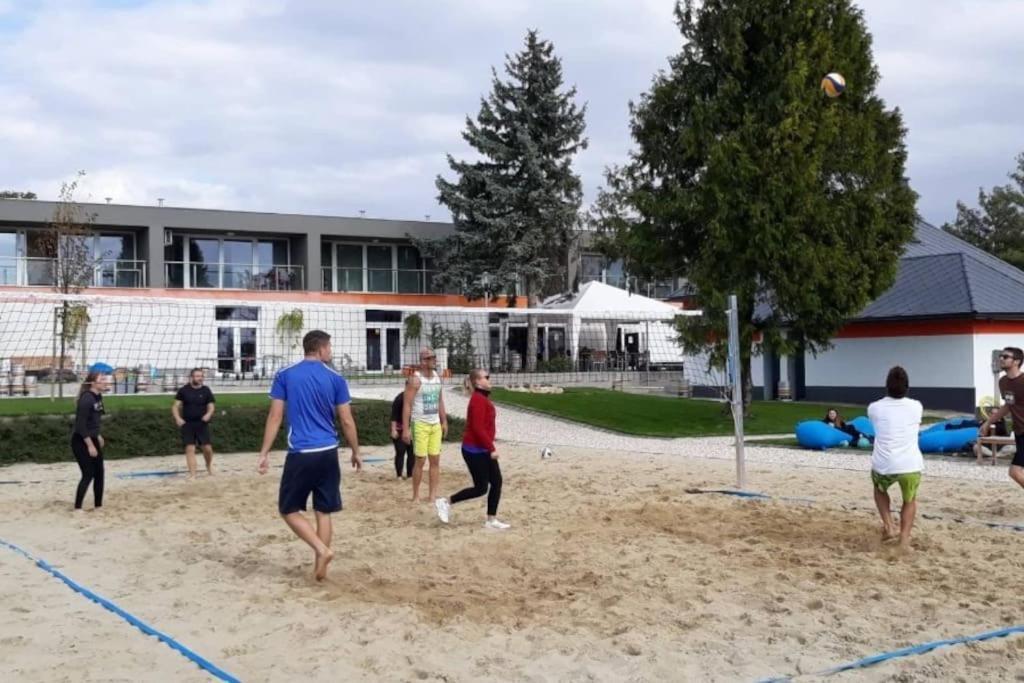 Hedon Brewing Helmut Apartment - 200 Meter To The Beach Balatonvilágos Екстериор снимка