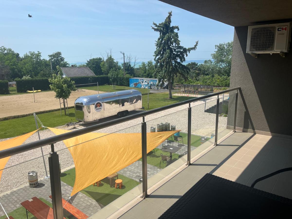 Hedon Brewing Helmut Apartment - 200 Meter To The Beach Balatonvilágos Екстериор снимка
