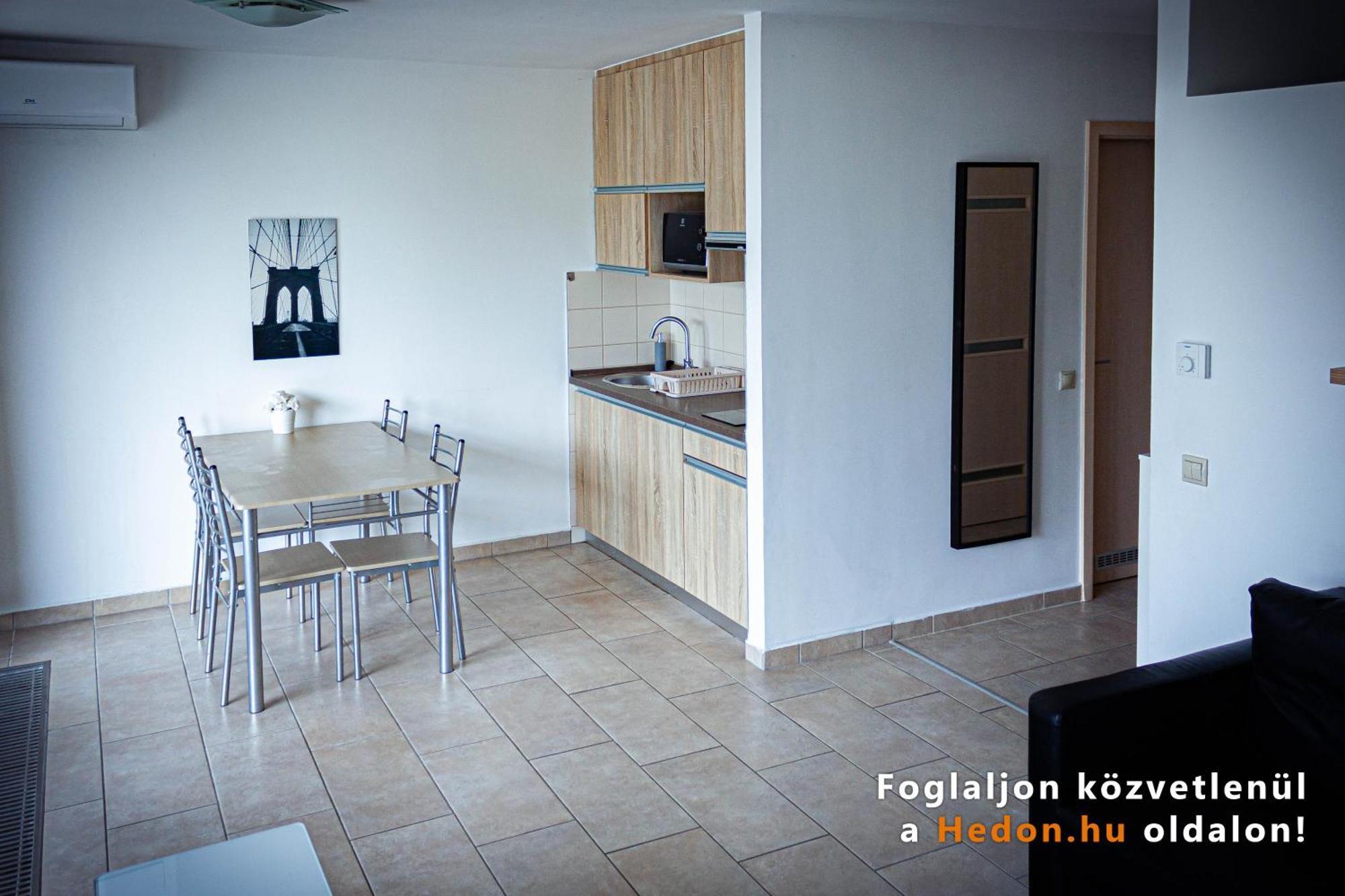 Hedon Brewing Helmut Apartment - 200 Meter To The Beach Balatonvilágos Екстериор снимка
